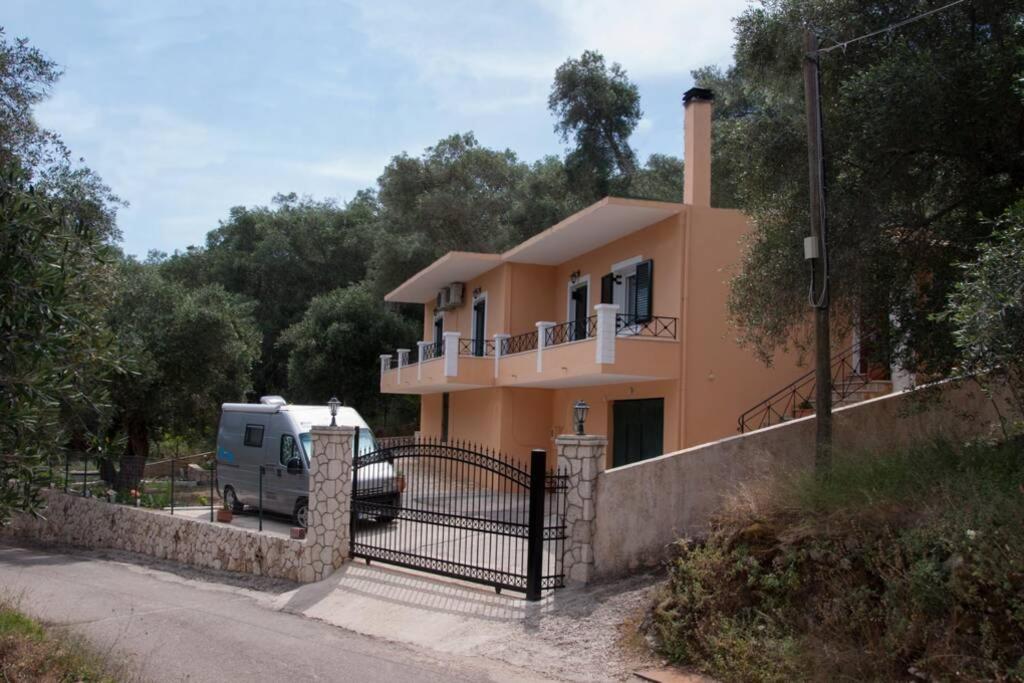Villa Angelika Liapades Exterior photo