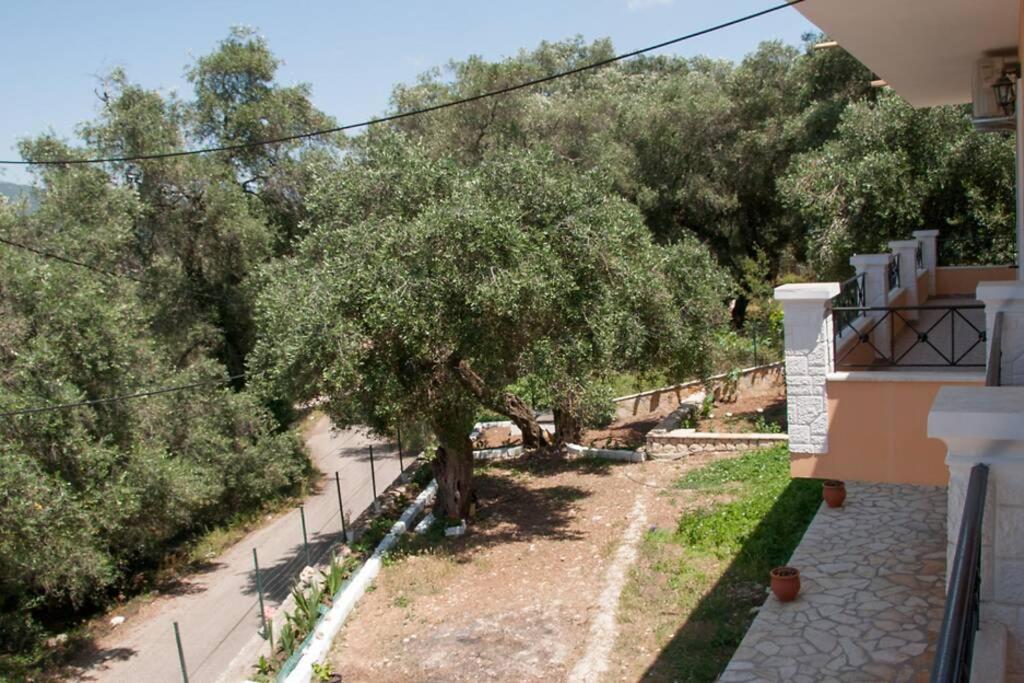 Villa Angelika Liapades Exterior photo